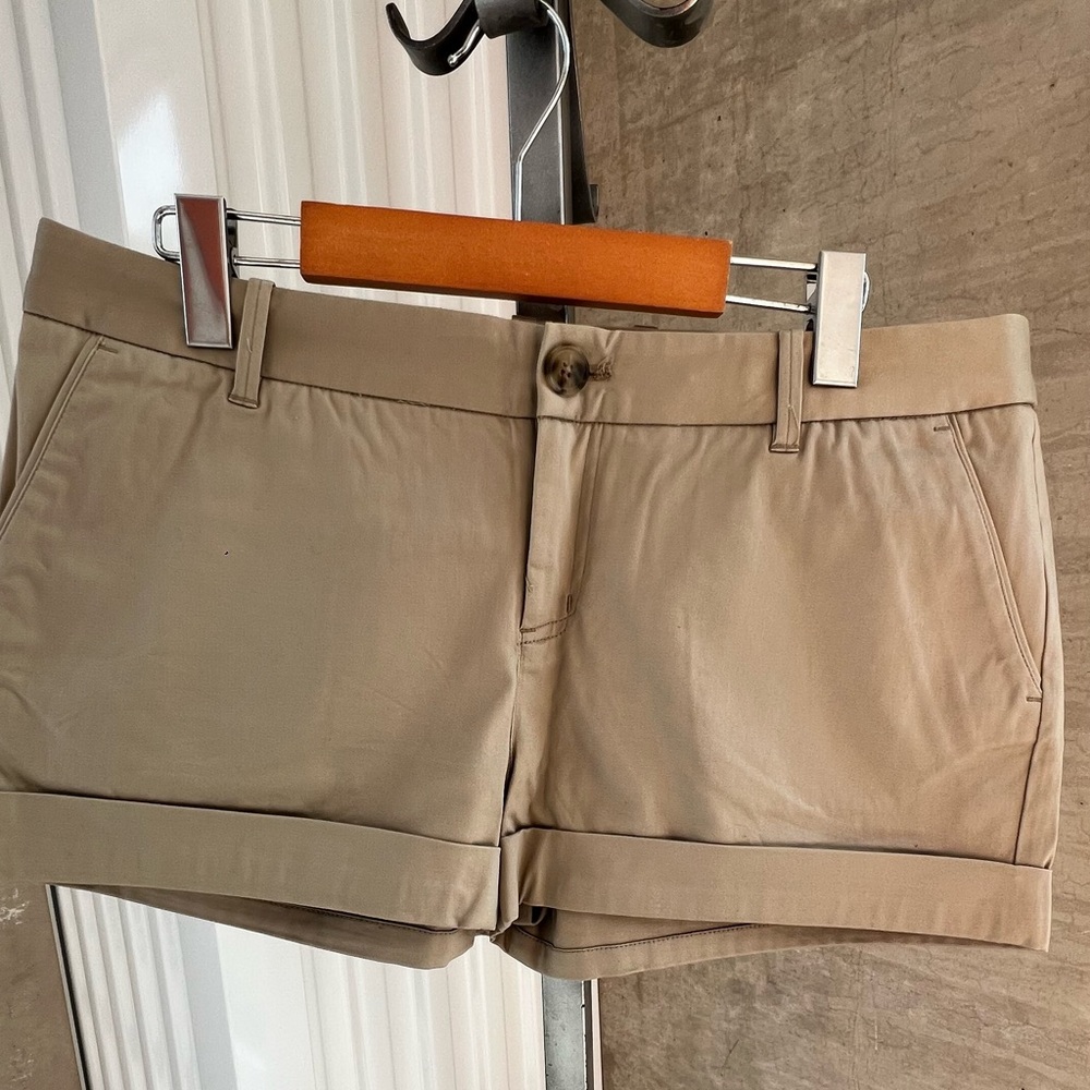 Talula Tan Bermuda Shorts Classic Flat-Front Design